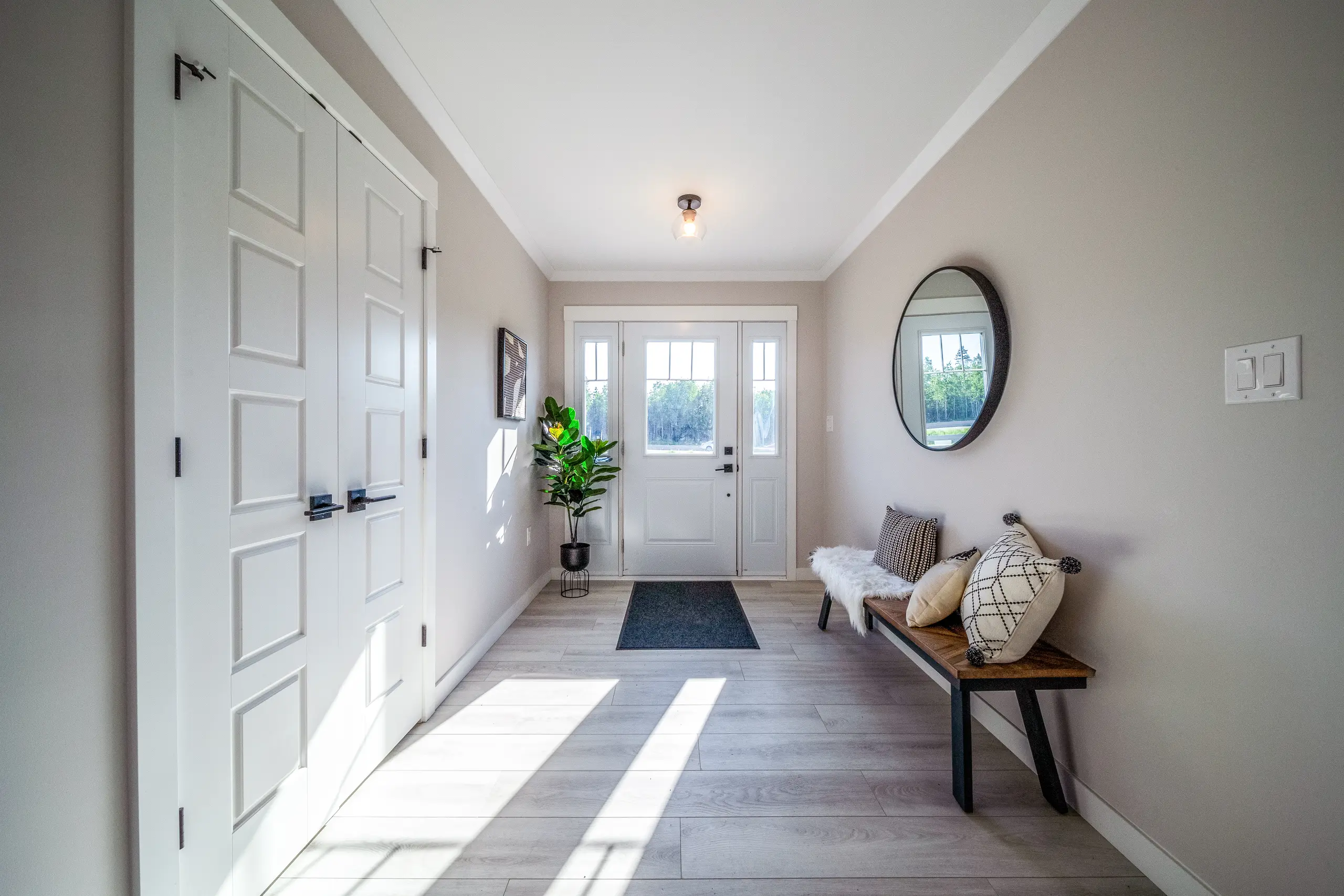 kent-homes-winterhaven-entryway-bench-double-closet.jpg