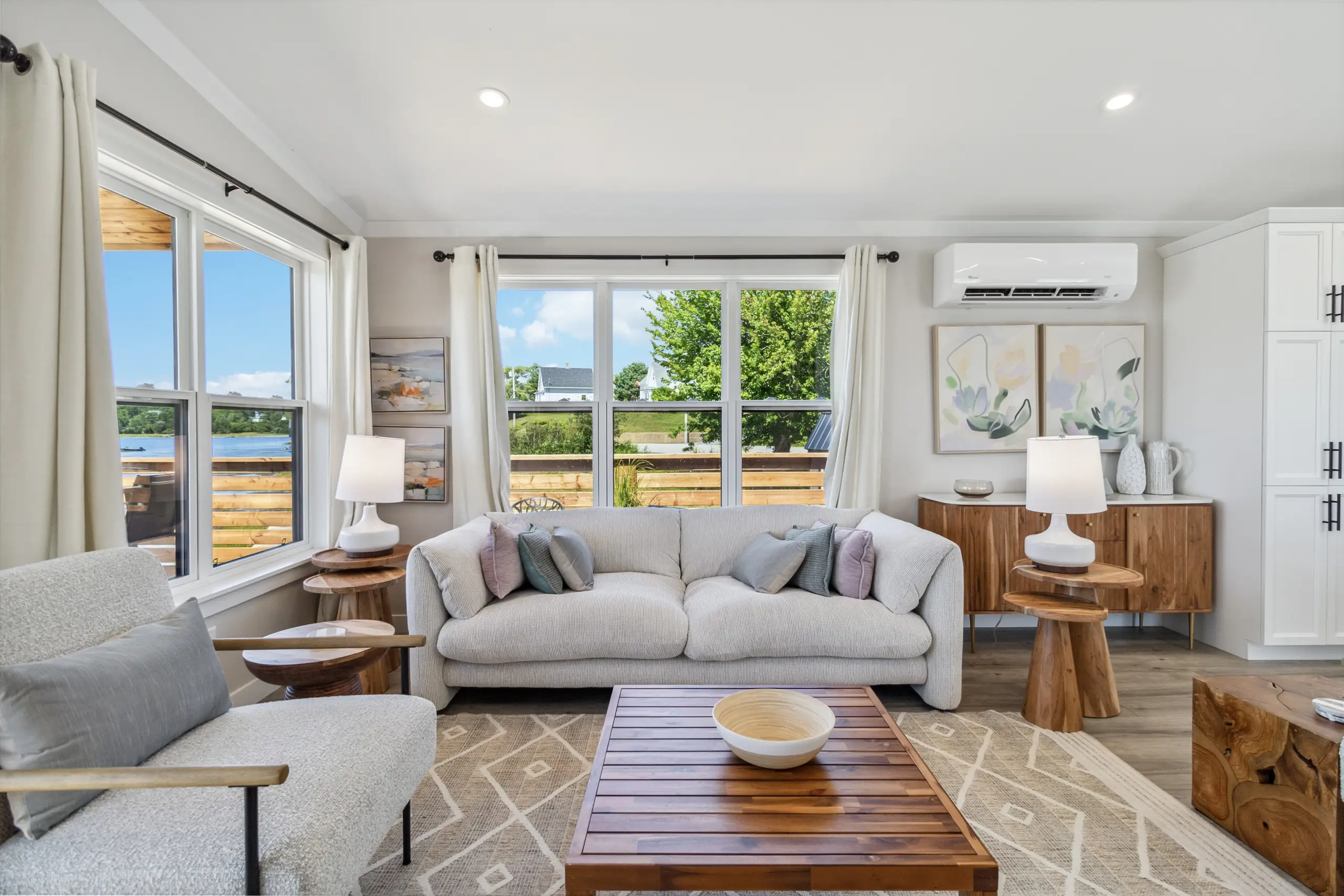 kent-homes-mini-custom-livingroom (2).jpeg