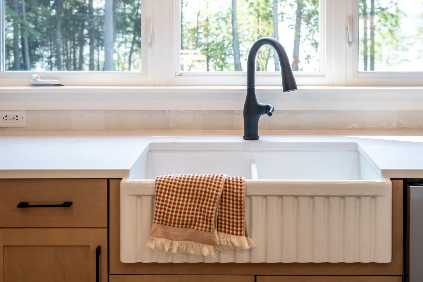 kent-homes-farmhouse-sink-kitchen-window.jpg