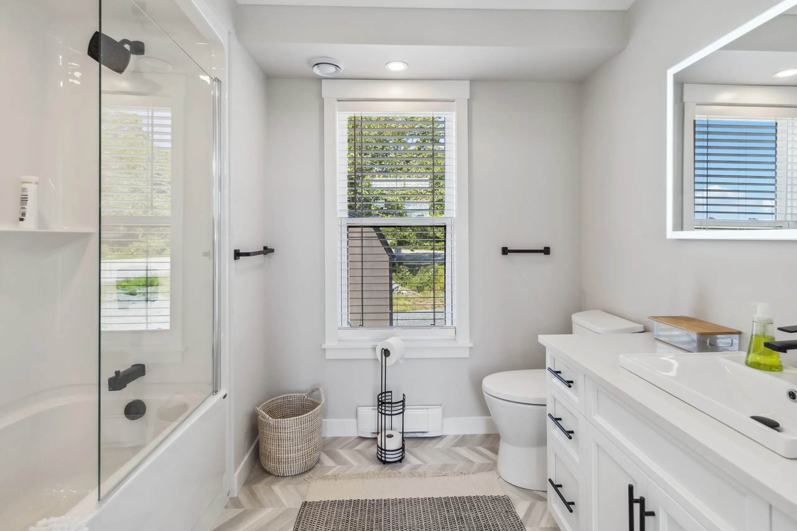 kent-homes-mini-custom-bathroom.jpeg